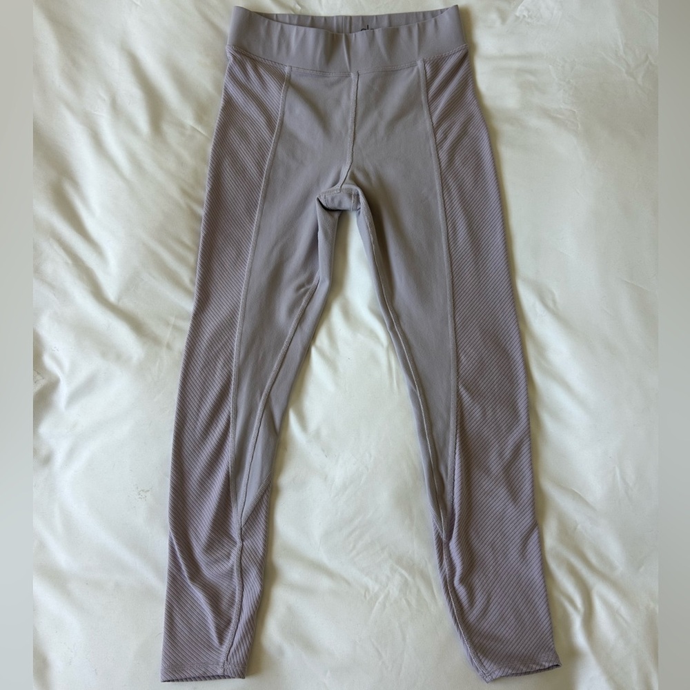 Lavender Alo Yoga Ribbed Leggings – Size Small
